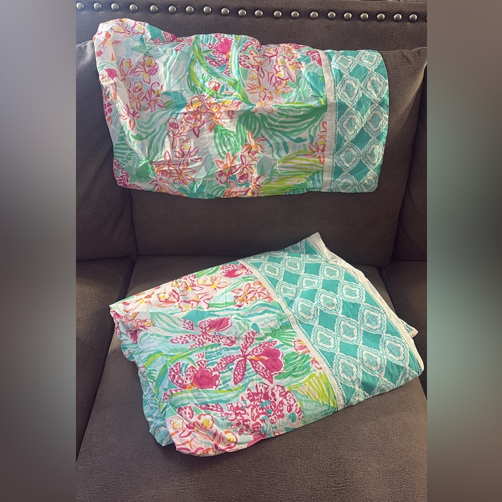 Twin sized duvet set